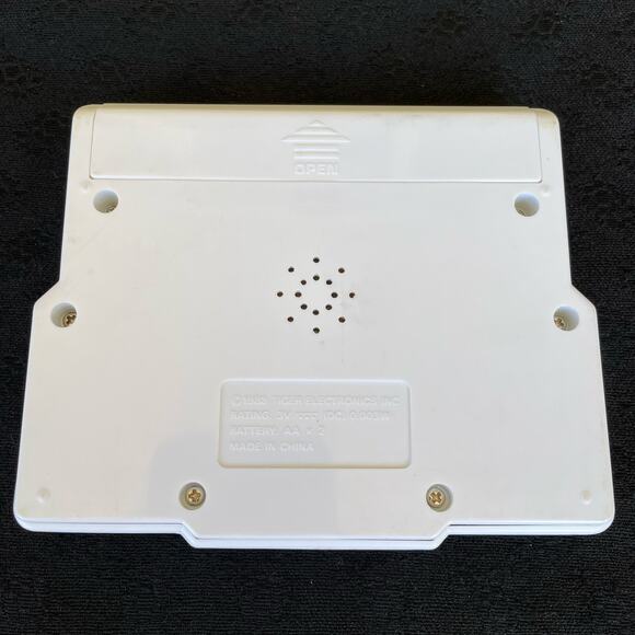 Vintage Tiger Electronics Handheld Baseball Game 1988 Toy Tested & Works - Picture 2 of 16